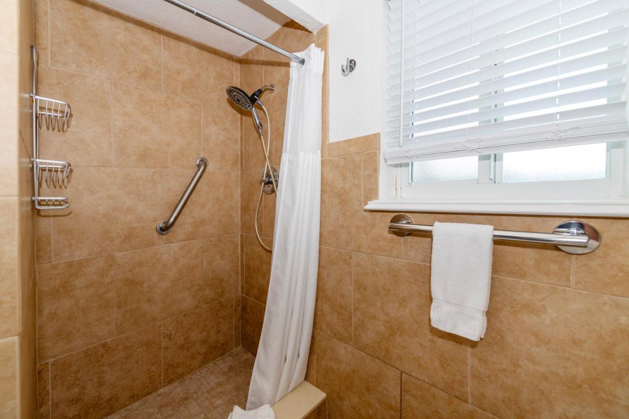 Tropic Isle Boutique Hotel Голлівуд Екстер'єр фото